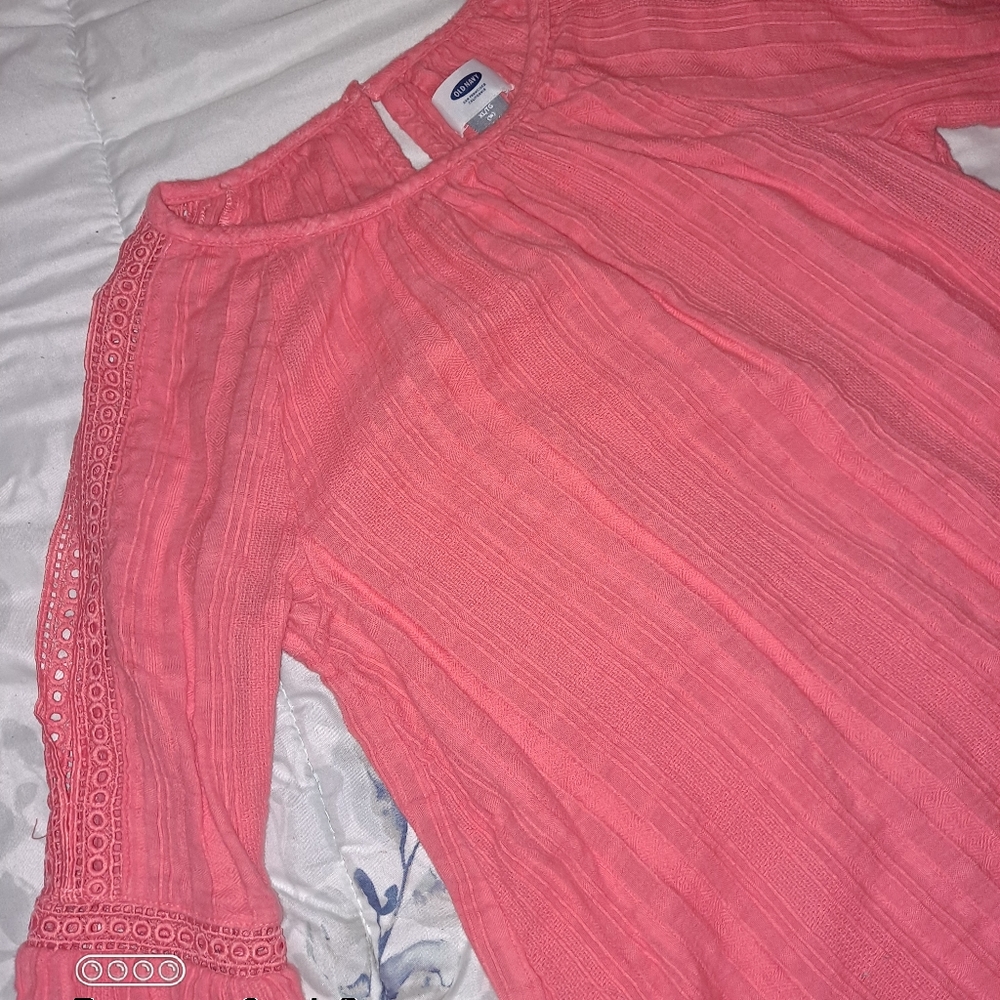 Girls shirt size 14
